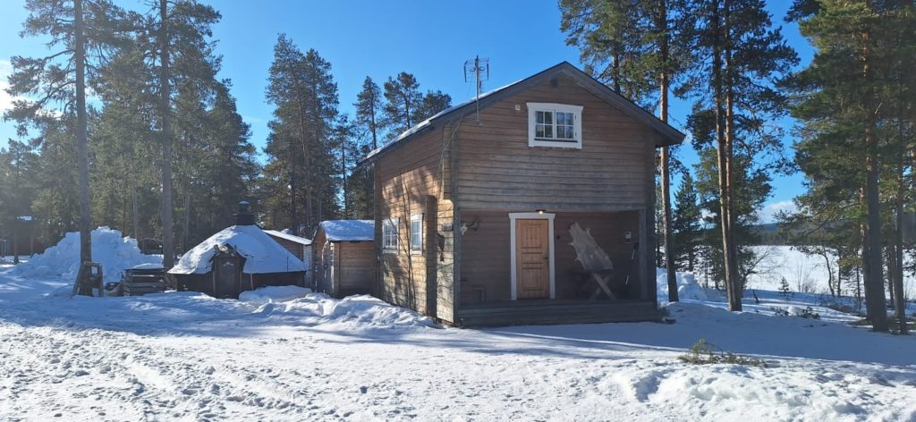 hébergement au camp de pêche de Mellanström en laponie Suédoise