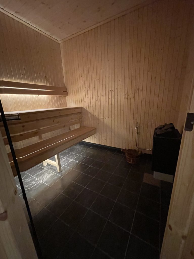 Sauna de Auberge KARESUANDO VANDRARHEM en laponie suédoise